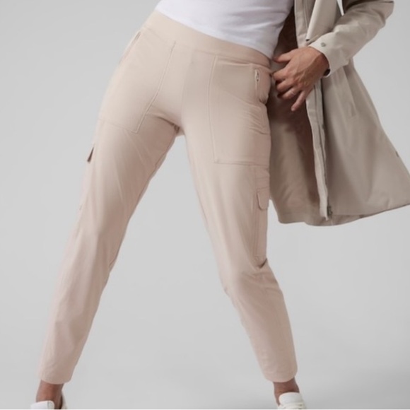 Athleta Chelsea Lined Cargo Pants S/631619 Abalone Gray - Picture 2 of 8